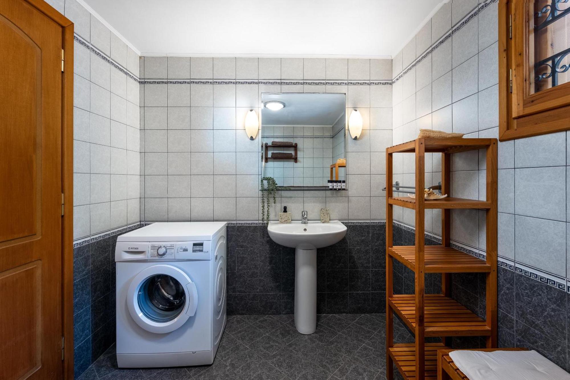 Over The Sea Apartments Сими Екстериор снимка
